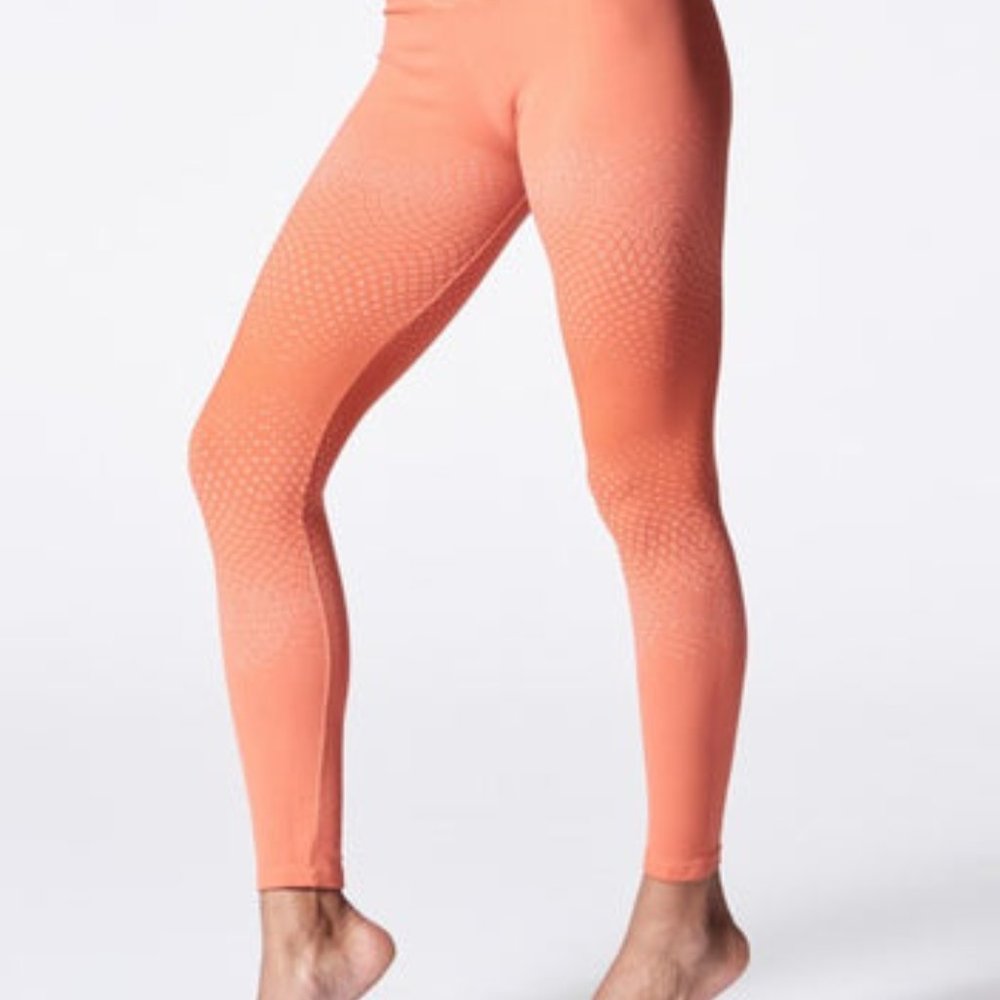 SALE! NUX Undulate leggings in Tiger Lily Orange Size M
